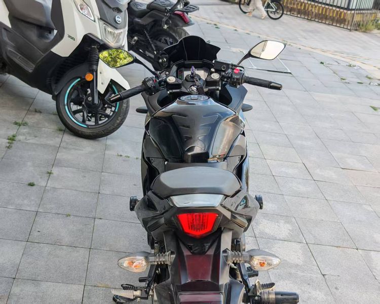 二手豪爵铃木GSX250R