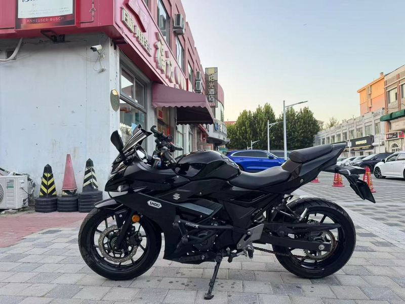 二手豪爵铃木GSX250R