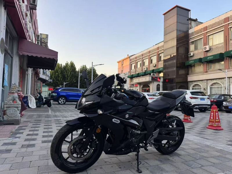 二手豪爵铃木GSX250R