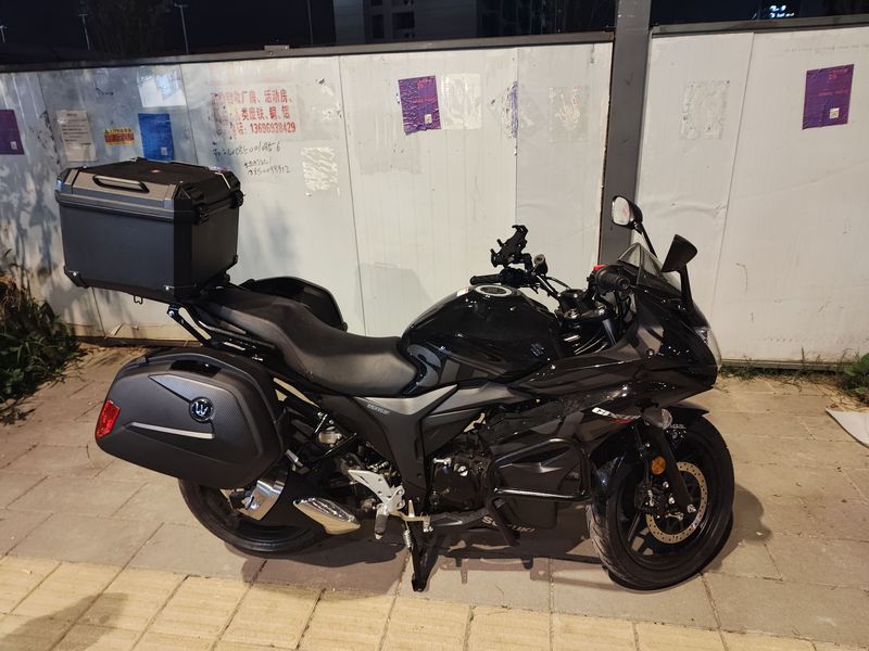 二手济南铃木极客飒 Gixxer 155