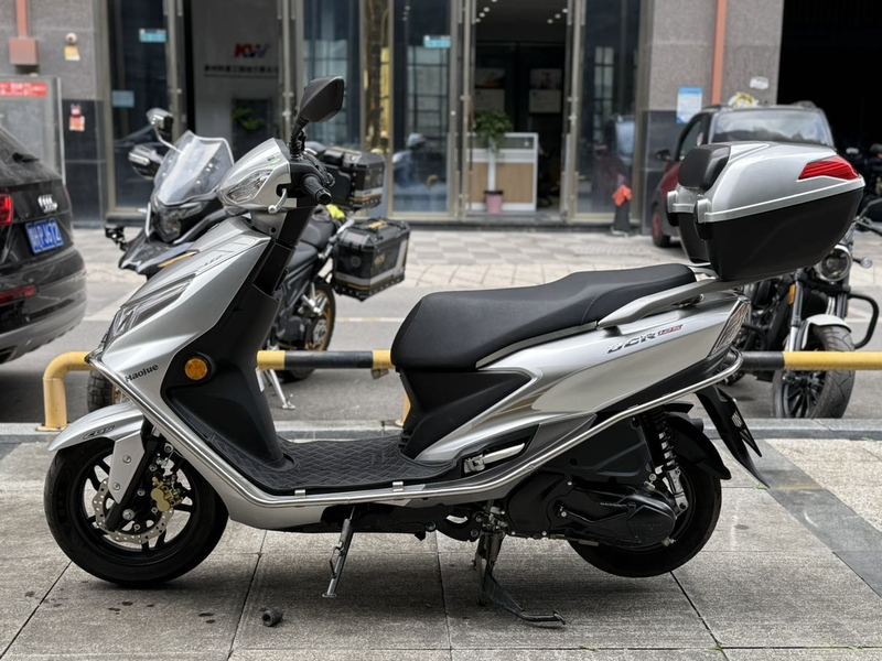 二手豪爵UCR125