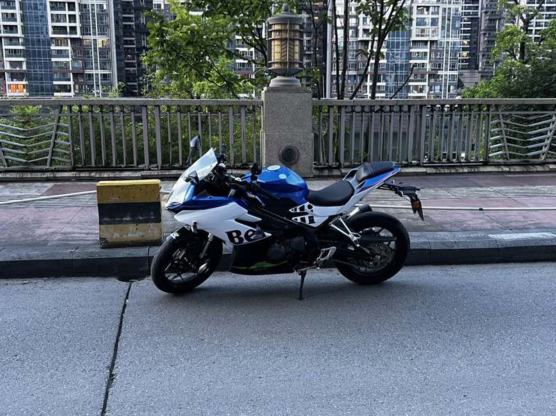 二手贝纳利龙卷风 Tornado 252R
