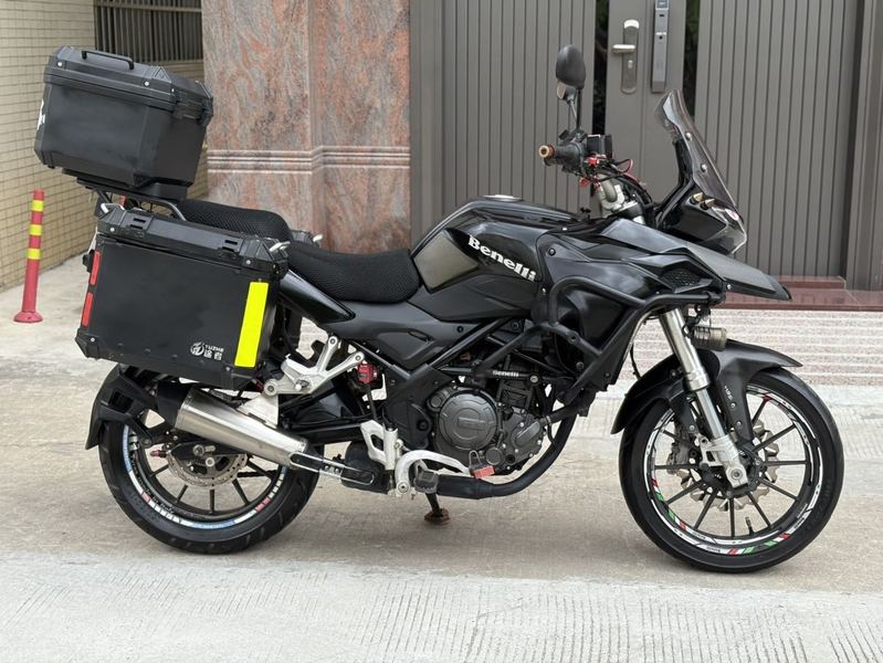 二手贝纳利金鹏 TRK251