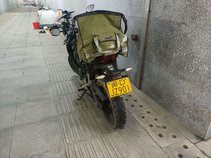二手五羊本田CB190R 暴锋眼