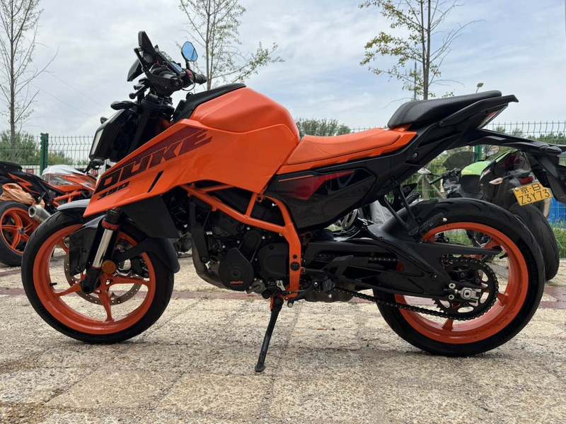 二手KTMR2R390 Duke