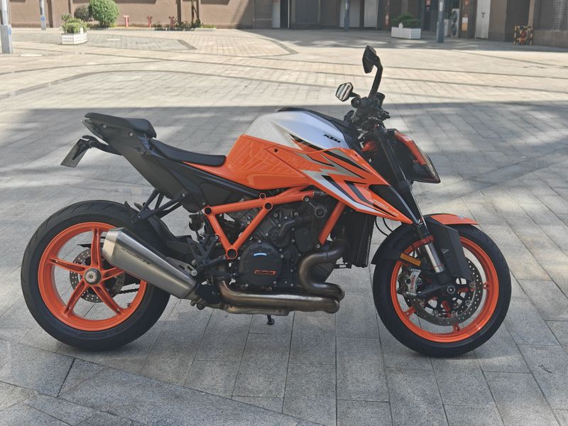二手KTMR2R1290 Super Duke