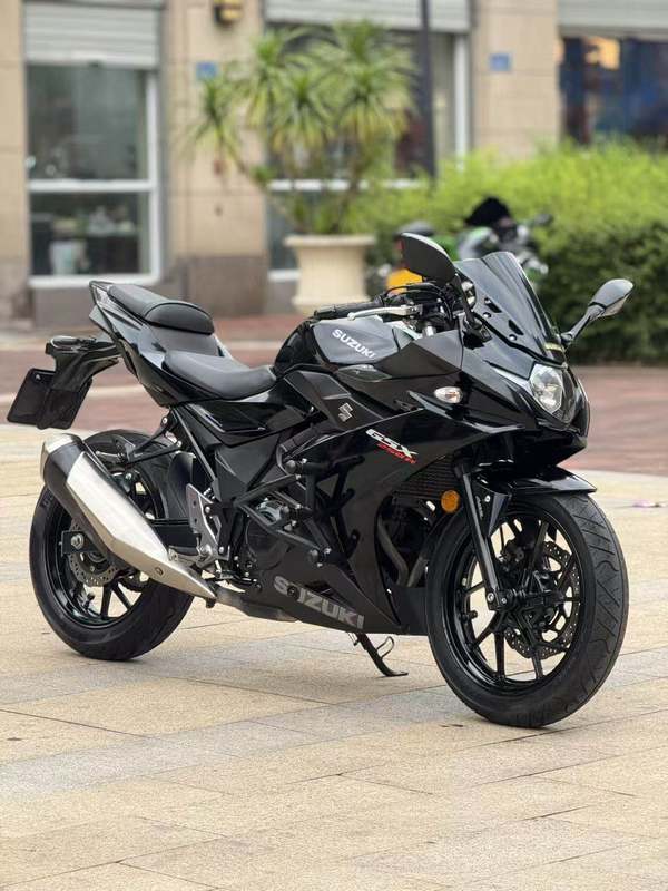 二手豪爵铃木GSX250R