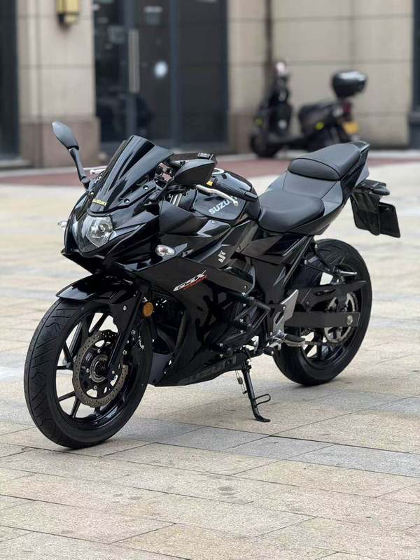 二手豪爵铃木GSX250R