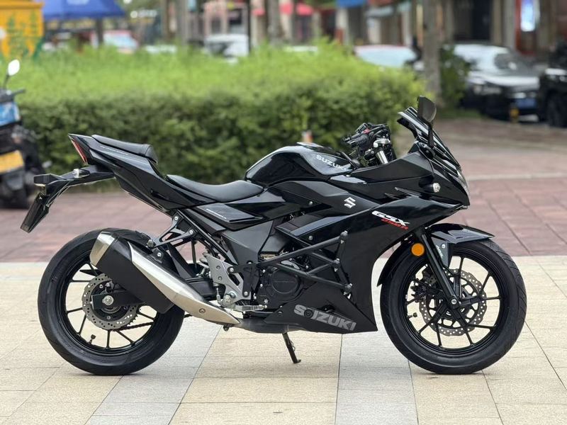 二手豪爵铃木GSX250R
