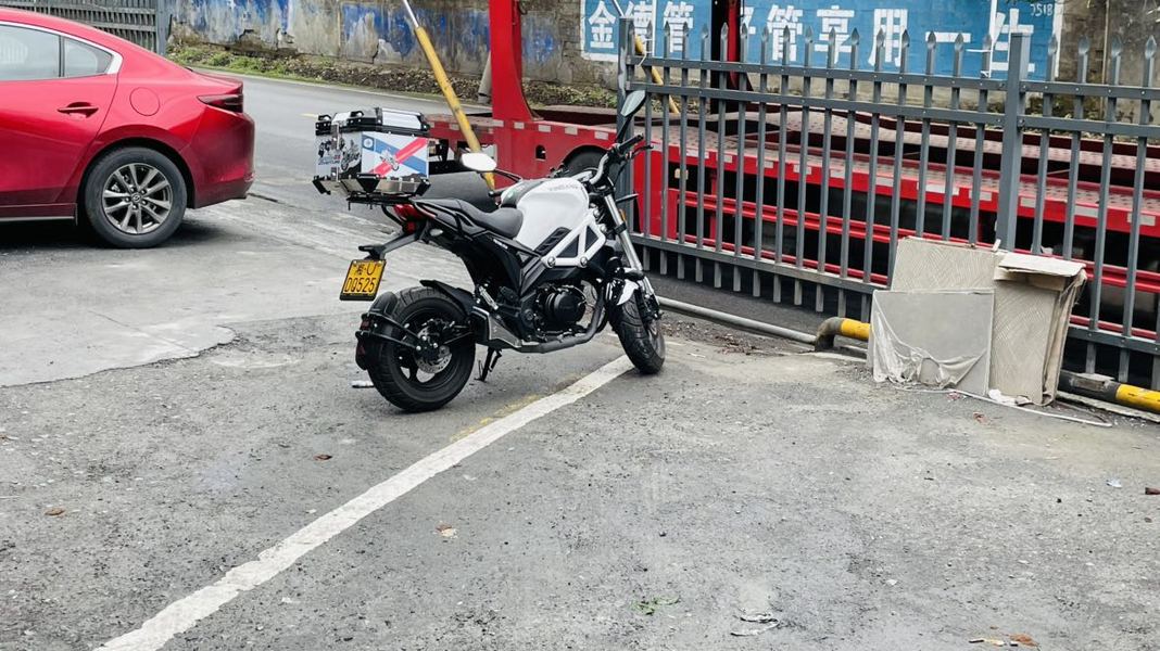 二手银钢小怪兽150