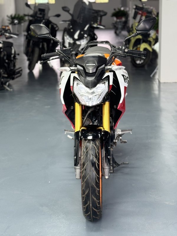 二手五羊本田CB190R 暴锋眼