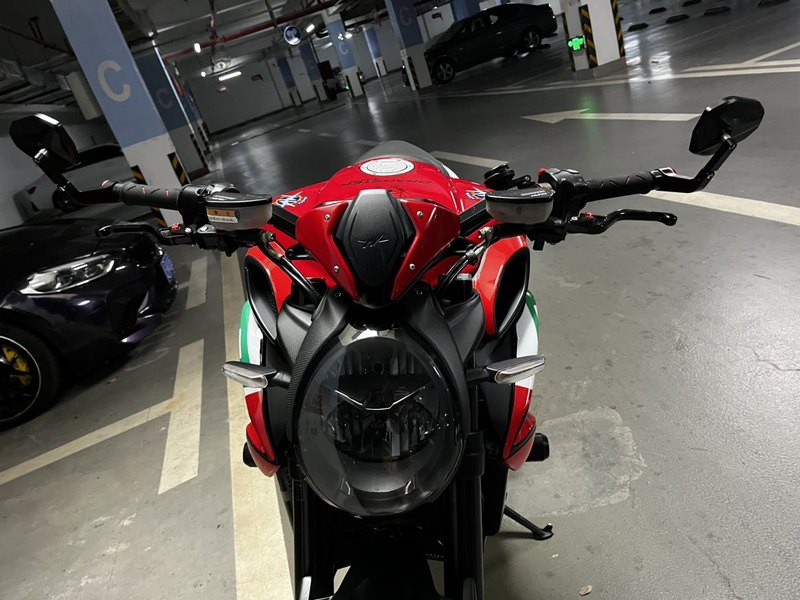 二手奥古斯塔Dragster 800