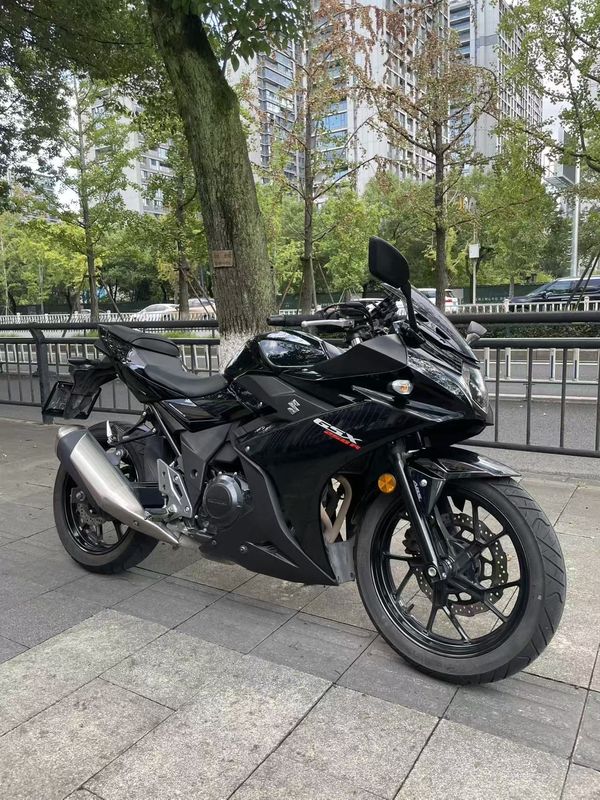 二手豪爵铃木GSX250R