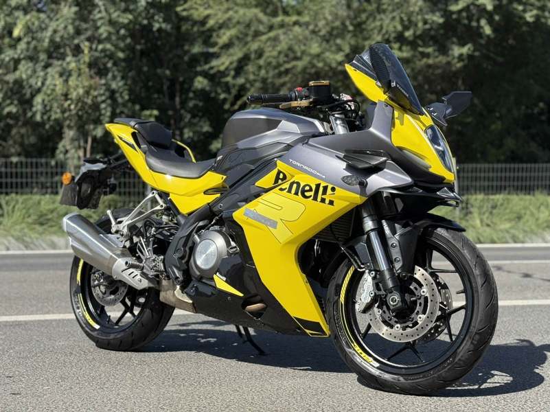 二手贝纳利龙卷风 Tornado 302R