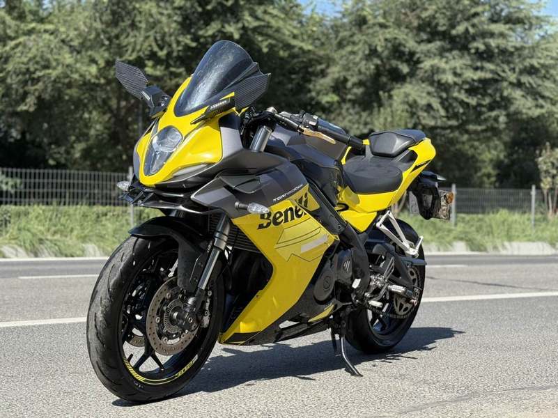 二手贝纳利龙卷风 Tornado 302R