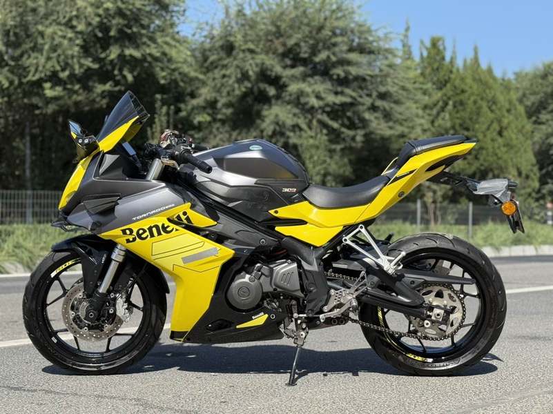 二手贝纳利龙卷风 Tornado 302R