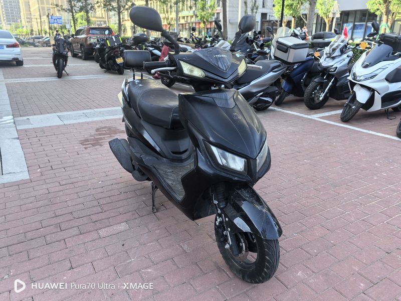二手银钢侠霍克YG125T-30