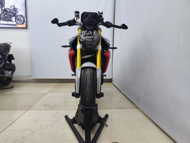 二手宝马F 900 R