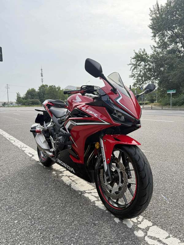 二手本田CBR400R