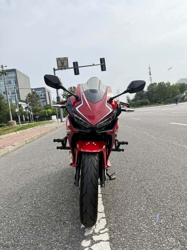 二手本田CBR400R