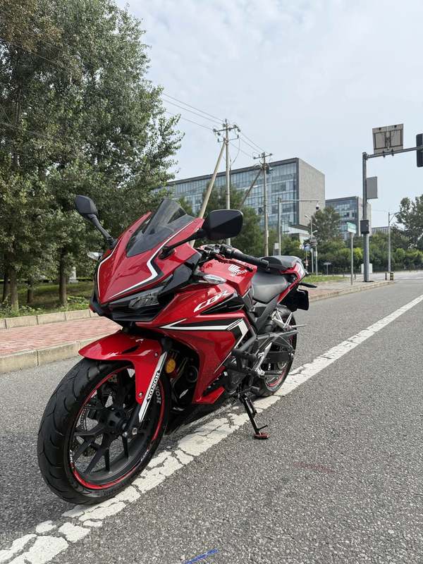 二手本田CBR400R