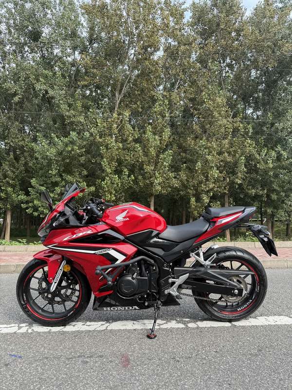 二手本田CBR400R