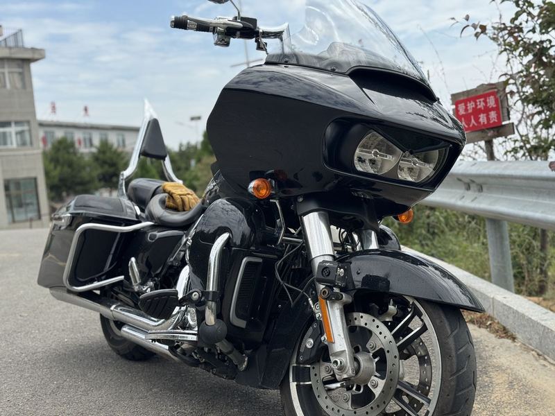 二手哈雷戴维森Road Glide