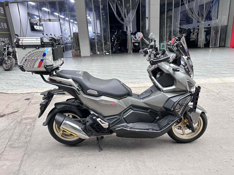 二手三阳哈士奇 Husky ADV150