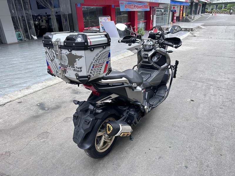 二手三阳哈士奇 Husky ADV150