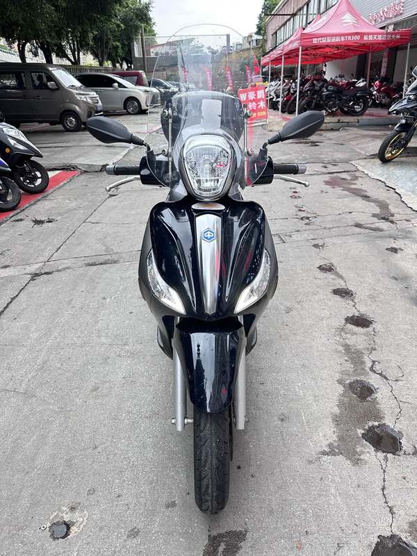 二手比亚乔Medley 150