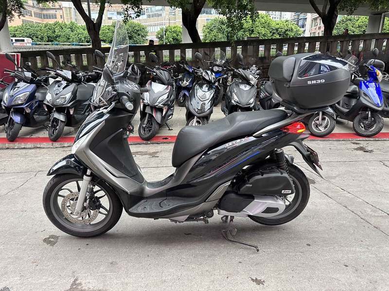 二手比亚乔Medley 150