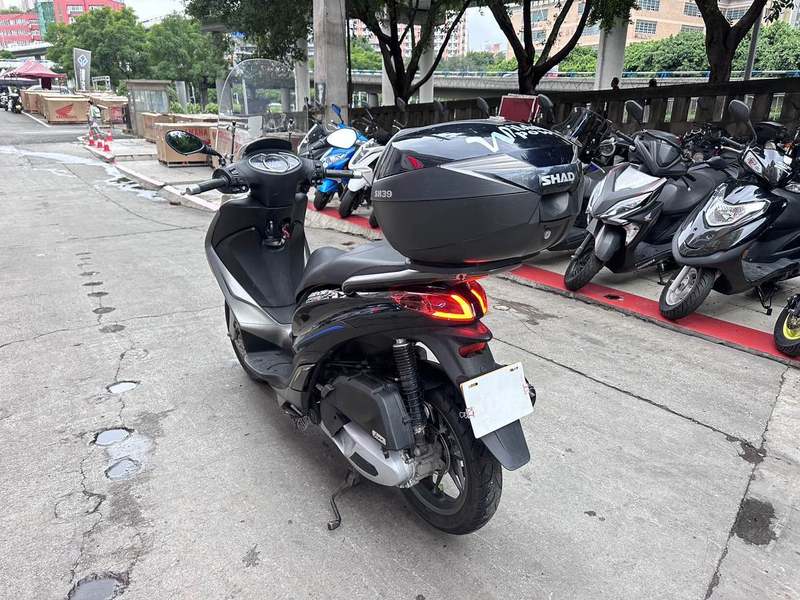 二手比亚乔Medley 150