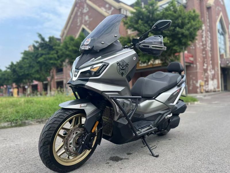 二手三阳哈士奇 Husky ADV300