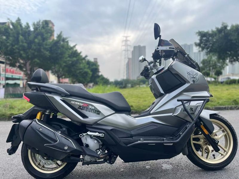 二手三阳哈士奇 Husky ADV300