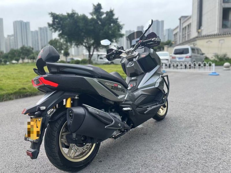 二手三阳哈士奇 Husky ADV300