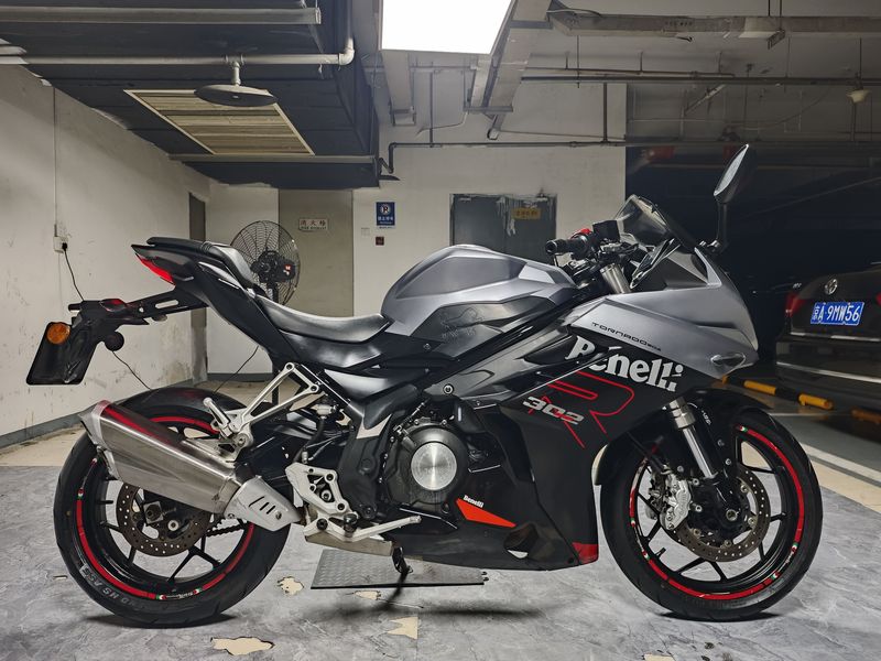 二手贝纳利龙卷风 Tornado 302R