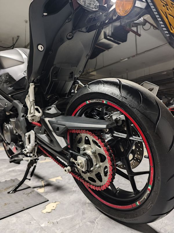 二手贝纳利龙卷风 Tornado 302R