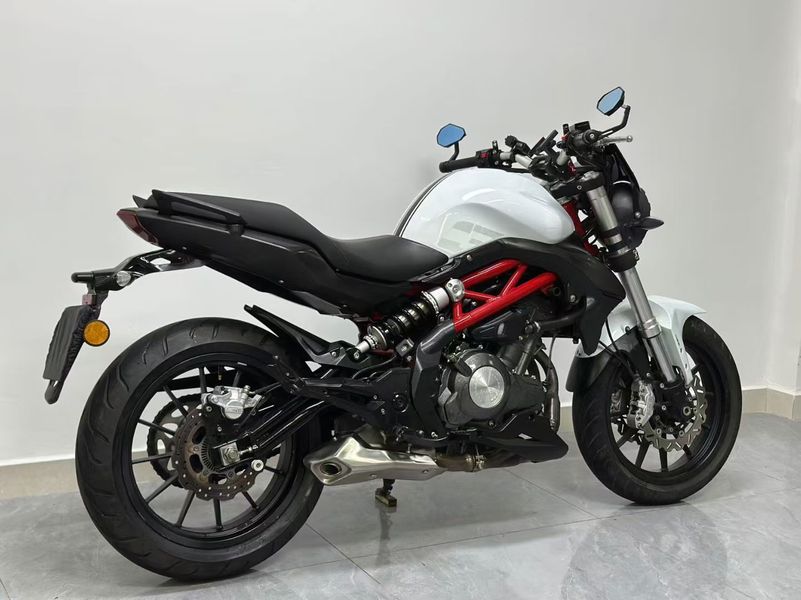 二手贝纳利蓝宝龙 BN302S
