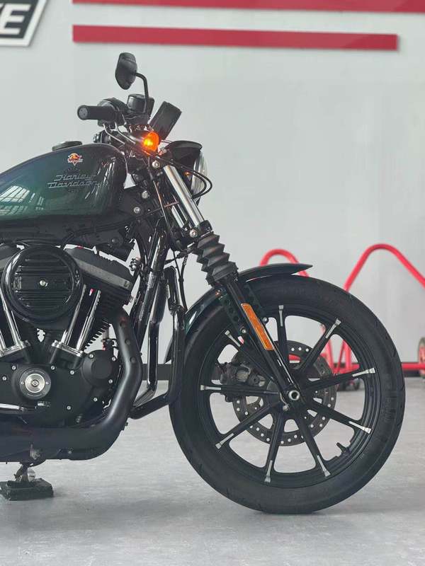 二手哈雷戴维森Iron883 硬汉