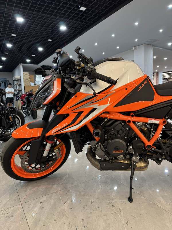 二手KTMR2R1290 Super Duke