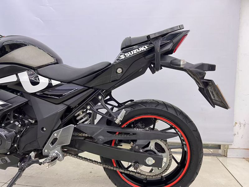 二手豪爵铃木GSX250R