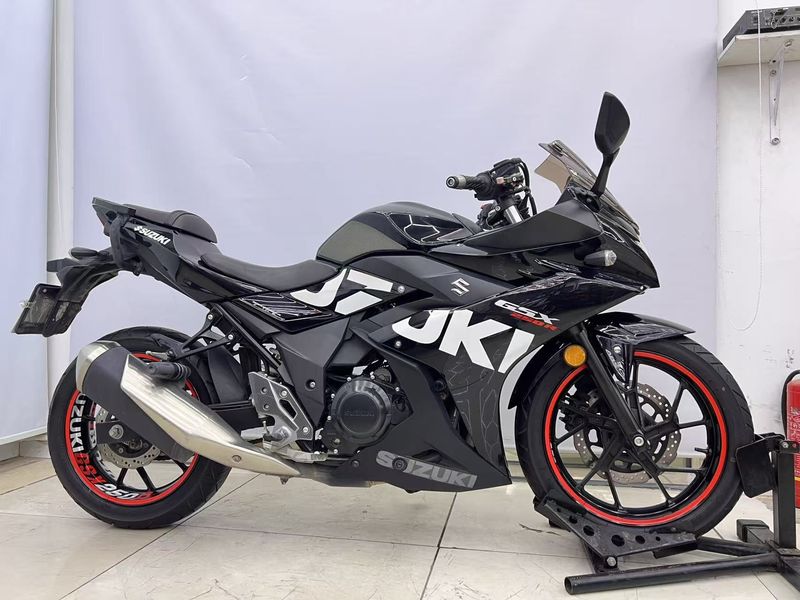 二手豪爵铃木GSX250R