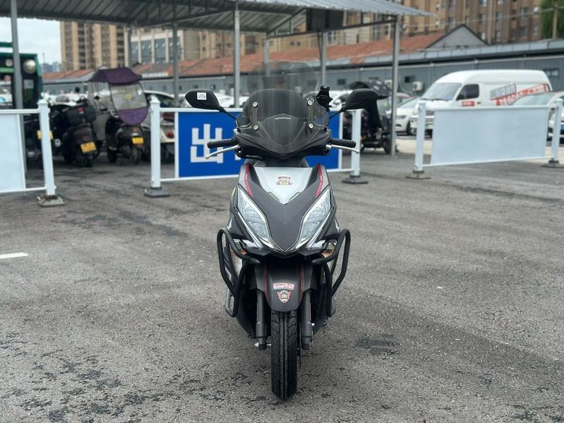 二手新大洲本田裂行 RX125Fi