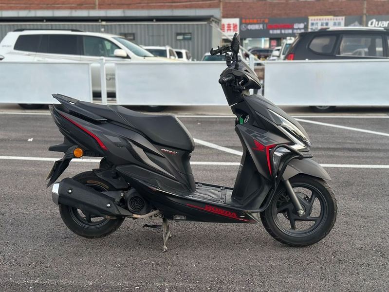 二手新大洲本田裂行 RX125Fi