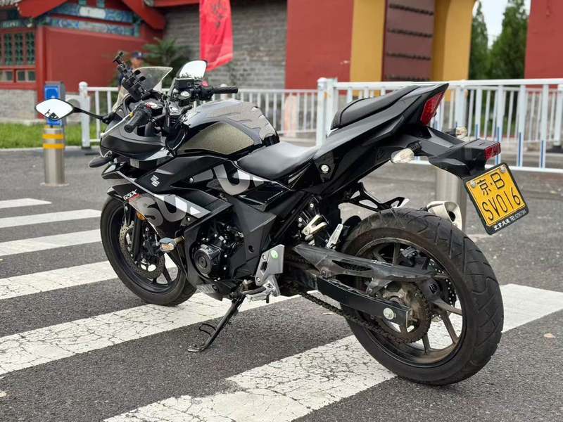 二手豪爵铃木GSX250R