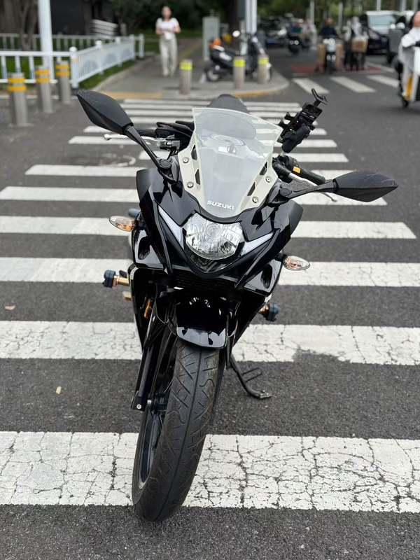 二手豪爵铃木GSX250R
