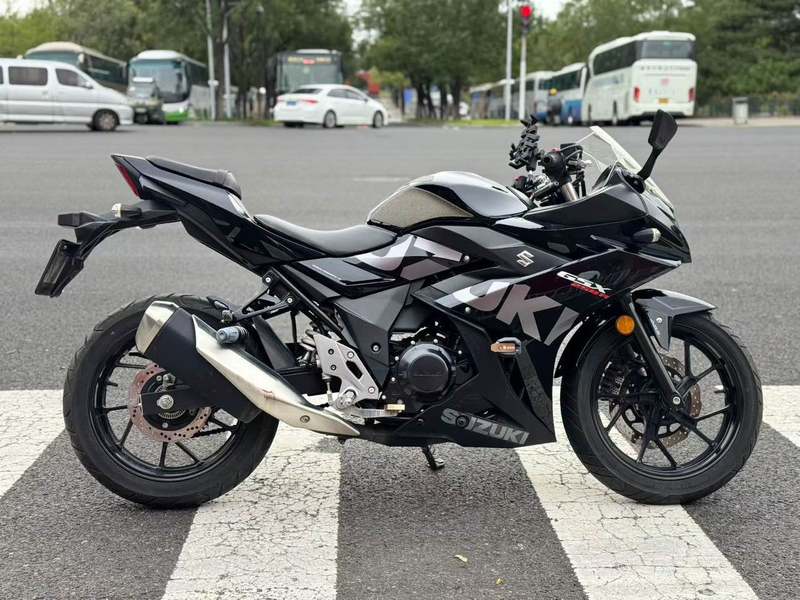 二手豪爵铃木GSX250R