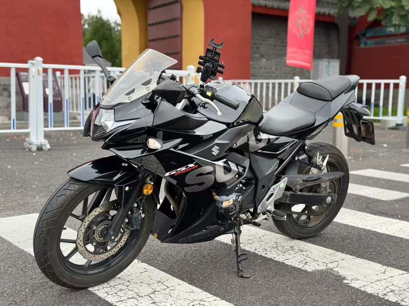 二手豪爵铃木GSX250R