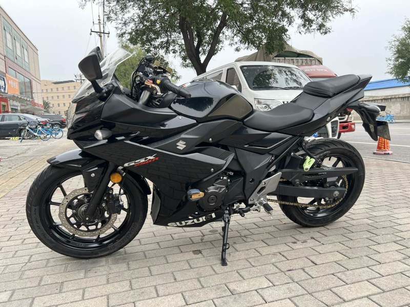 二手豪爵铃木GSX250R