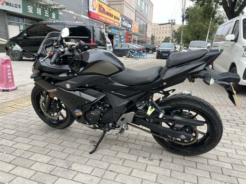 二手豪爵铃木GSX250R
